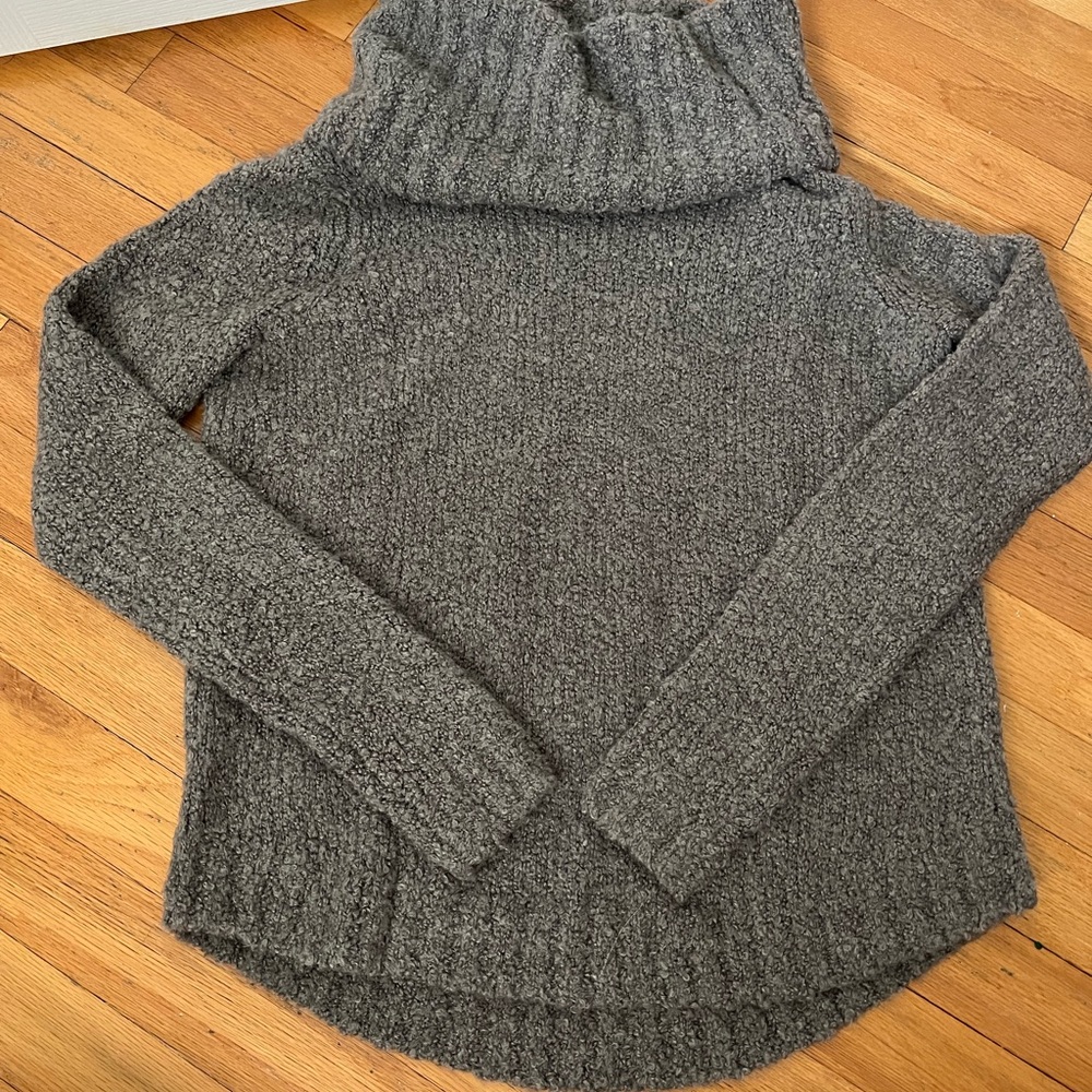 Abercrombie & Fitch Grey Turtleneck Sweater